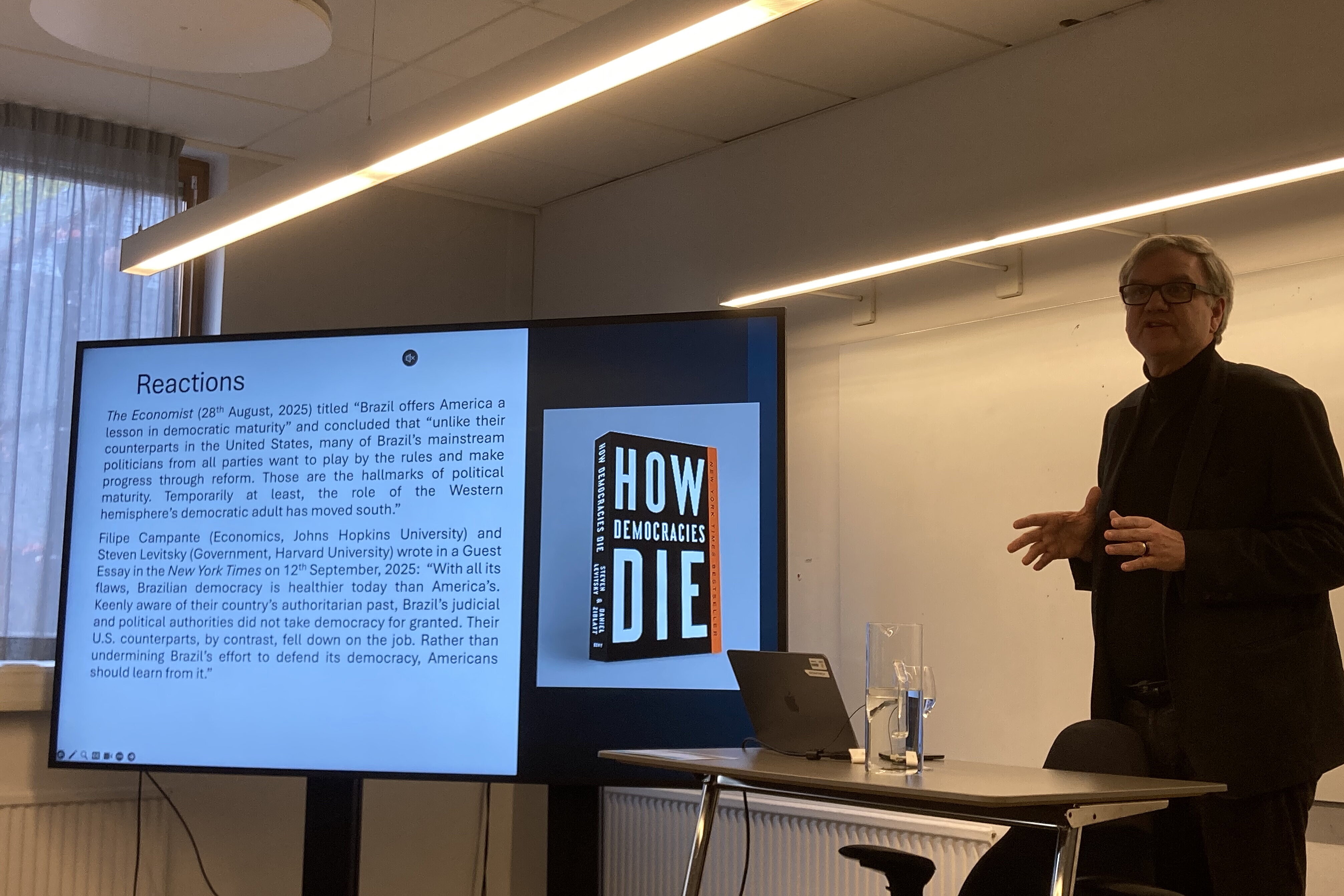 Von Sinner lecturing